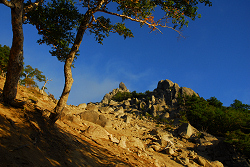 鳳凰三山　オベリスク